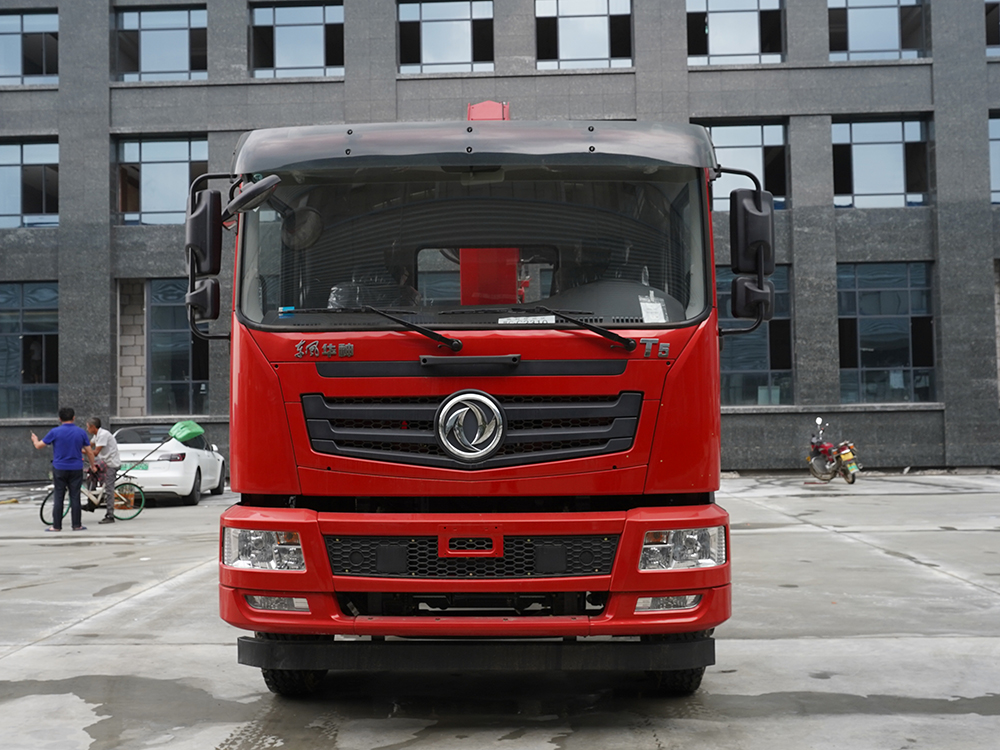 國六東風T5后雙橋新飛工12噸五節直臂吊機隨車吊